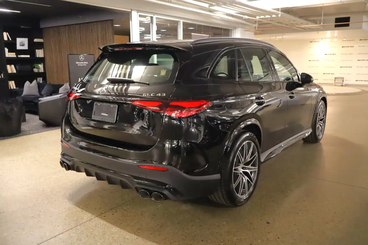 Mercedes-Benz GLC снимка Mercedes-Benz GLC