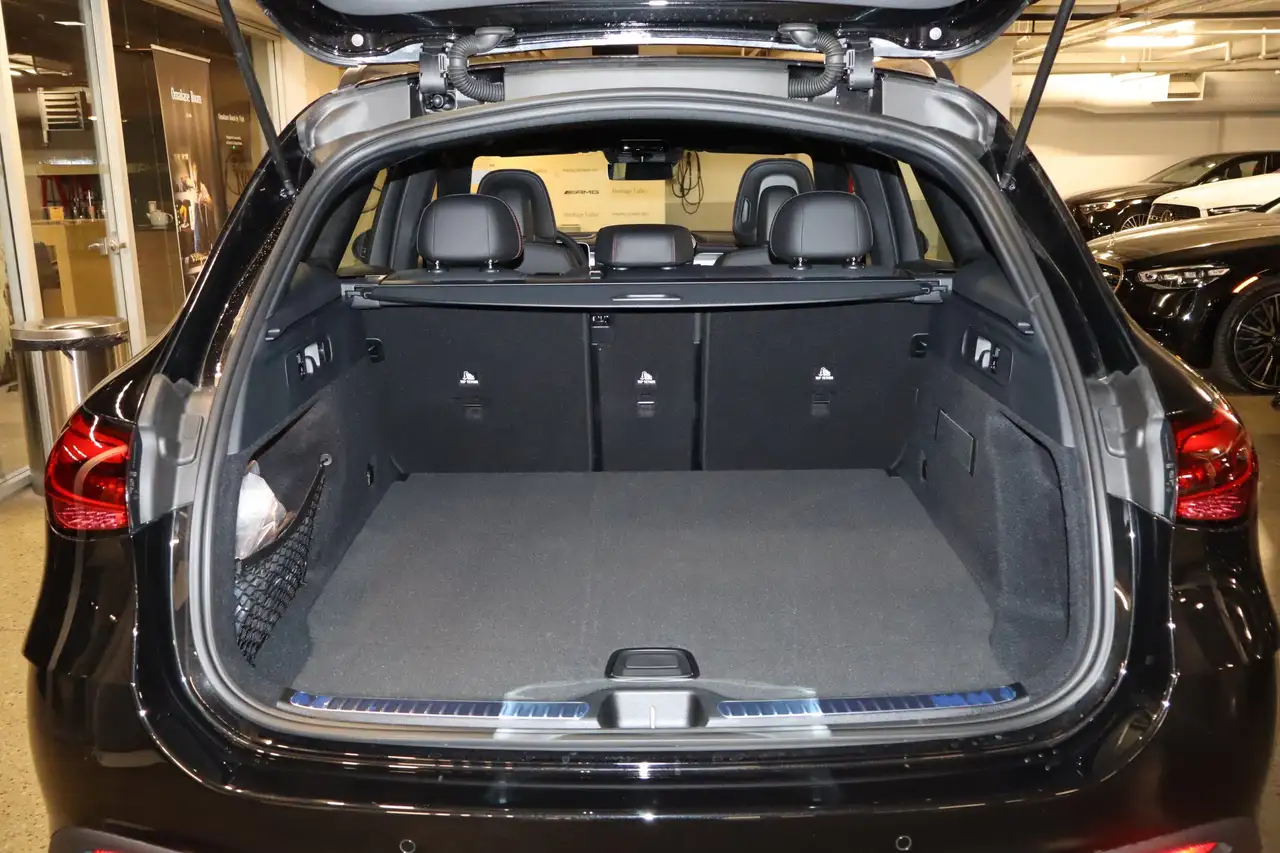 Mercedes-Benz GLC снимка Mercedes-Benz GLC