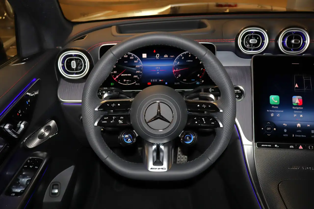 Mercedes-Benz GLC снимка Mercedes-Benz GLC