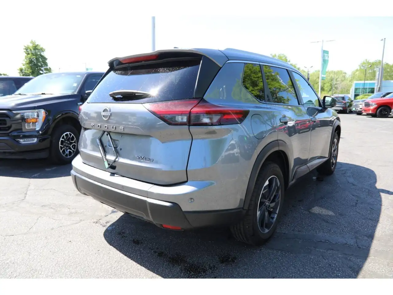 Nissan Rogue снимка Nissan Rogue