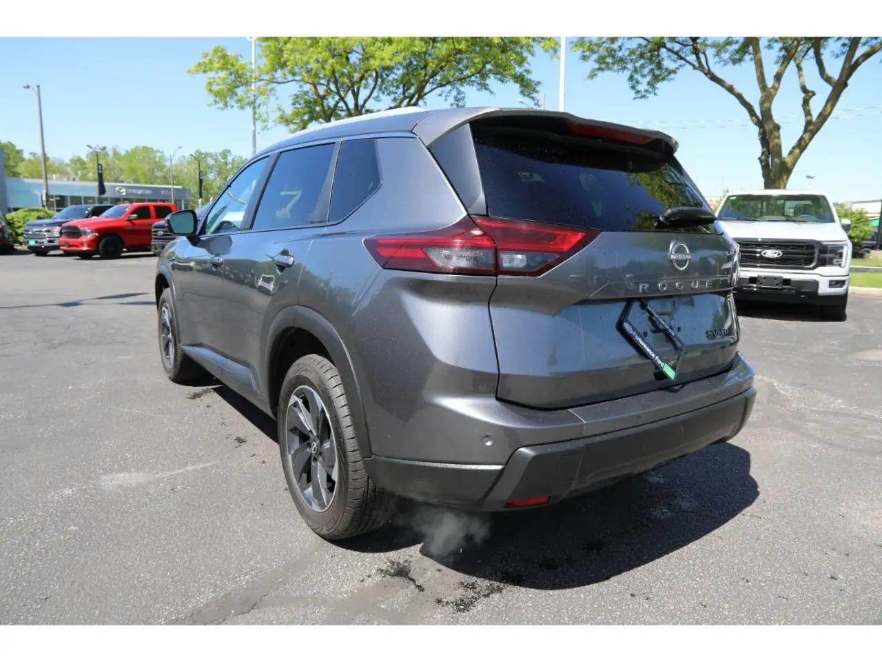Nissan Rogue снимка Nissan Rogue