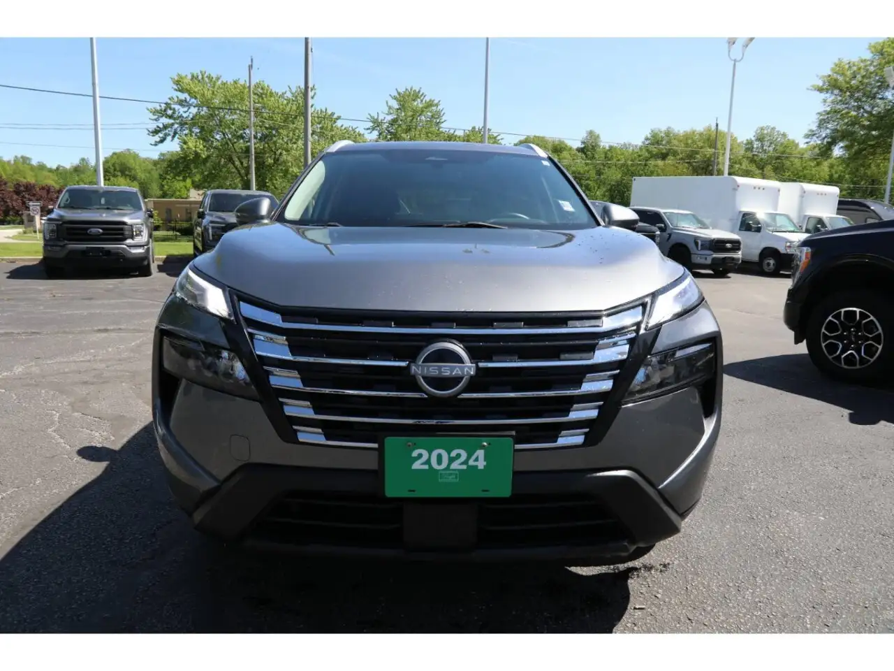 Nissan Rogue снимка Nissan Rogue