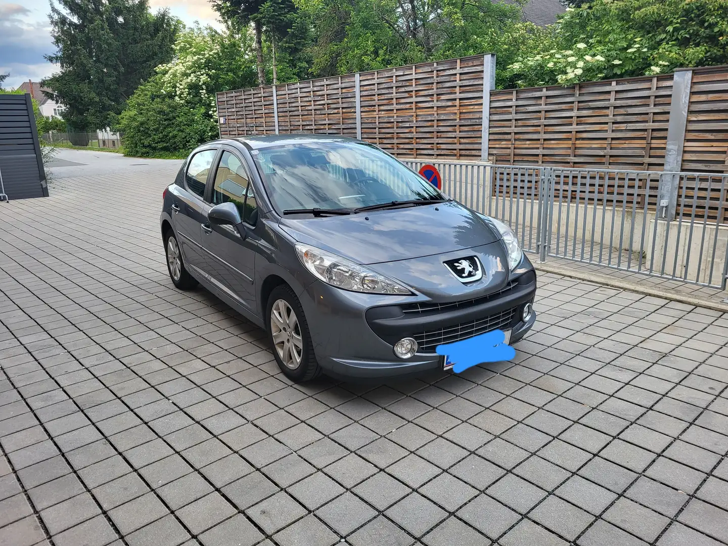 Peugeot 207 207 Active 1,4 16VActive Grau - 1