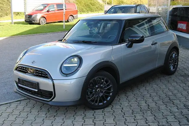 MINI Cooper C A Essential Trim.Navi.LED.Kamera