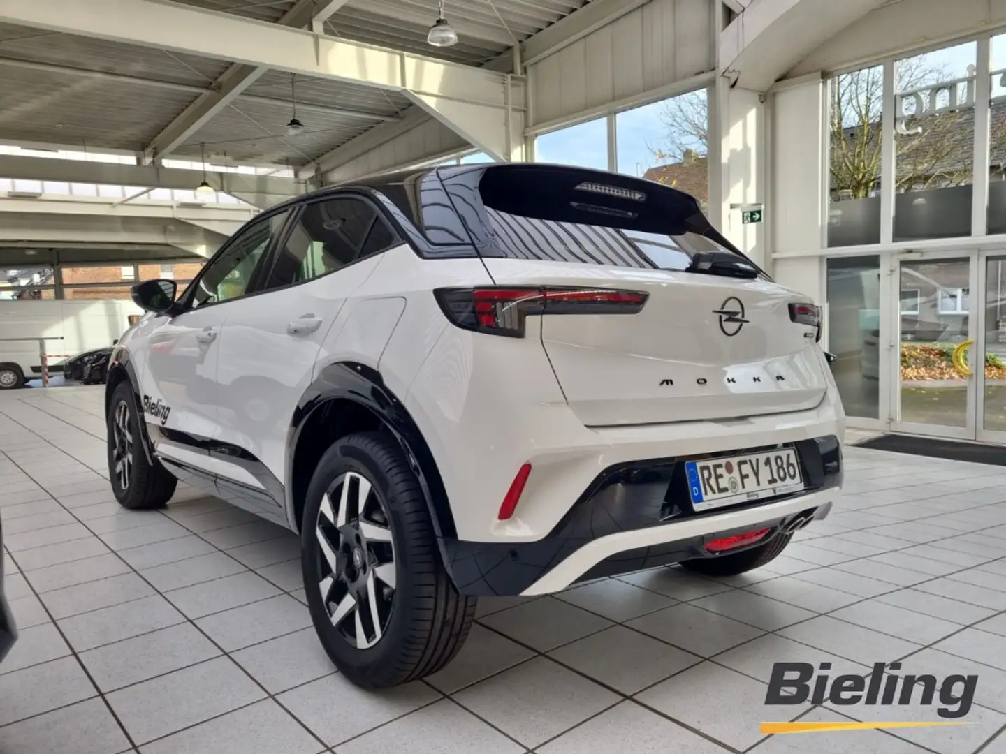 Opel Mokka GS 1.2 MHEV, 6-Gang-Doppelkupplungsgetriebe Weiß - 2