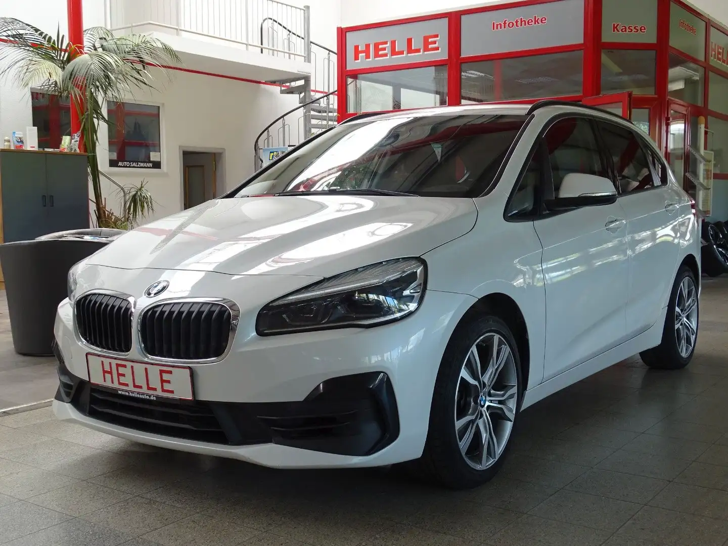 BMW 218 i Active Tourer Advantage*NAVI+KAMERA+LED Wit - 1