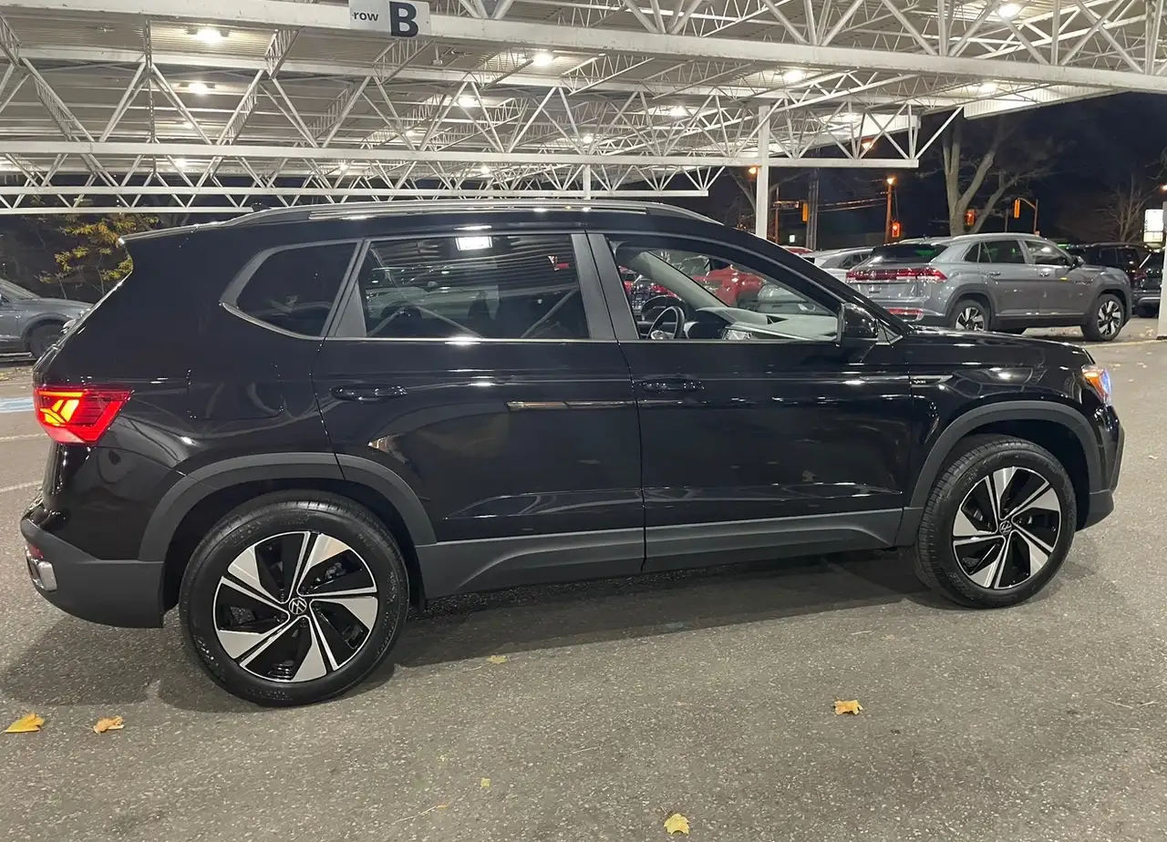 Volkswagen Taos снимка Volkswagen Taos