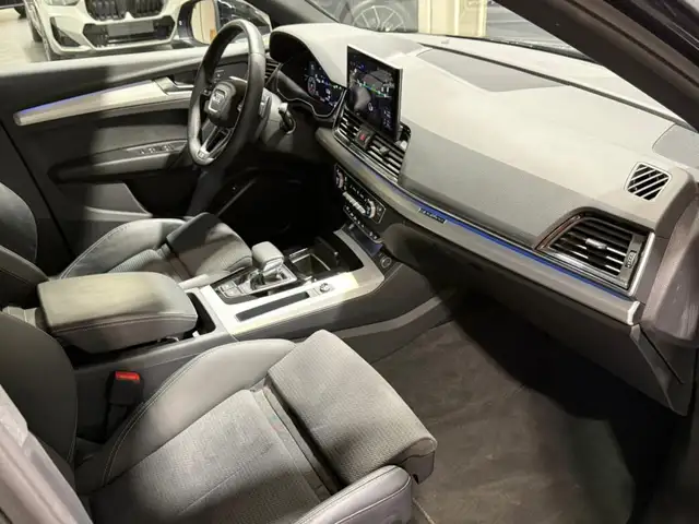 Audi Q5 view 15