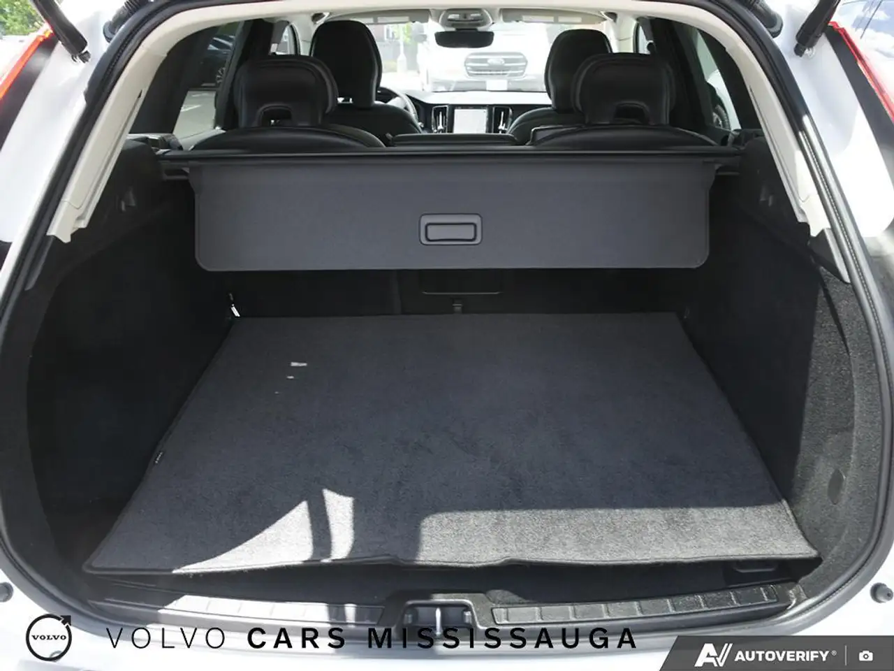 Volvo XC60 снимка Volvo XC60