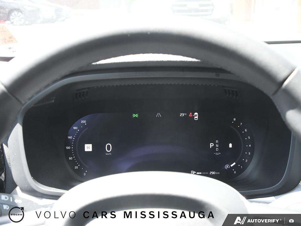 2024 Volvo XC60 Core Dark Theme thumb 15