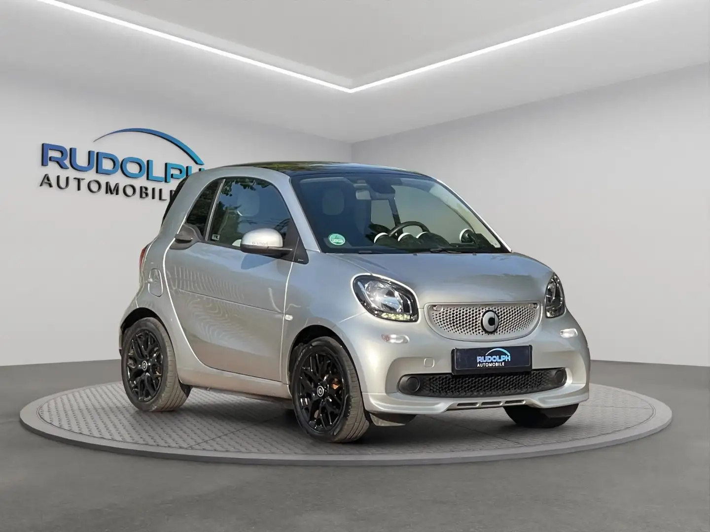 smart forTwo AUTOMATIK NAVI PANORAMA KLIMA SITZHEIZ. GARANTIE Silber - 1