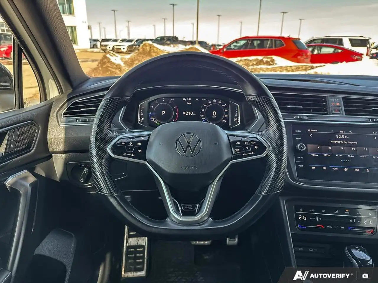 Volkswagen Tiguan снимка Volkswagen Tiguan