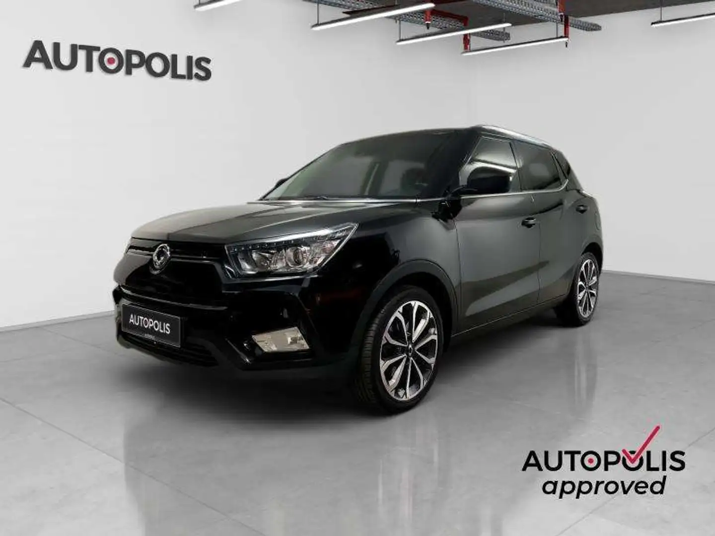 SsangYong Tivoli 1.6 Fekete - 1