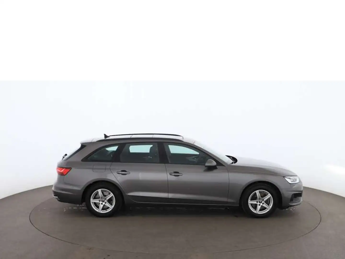 Audi A4 Avant 35 TDI Aut LED AHK SKY STANDHZ NAVI PDC Grau - 2