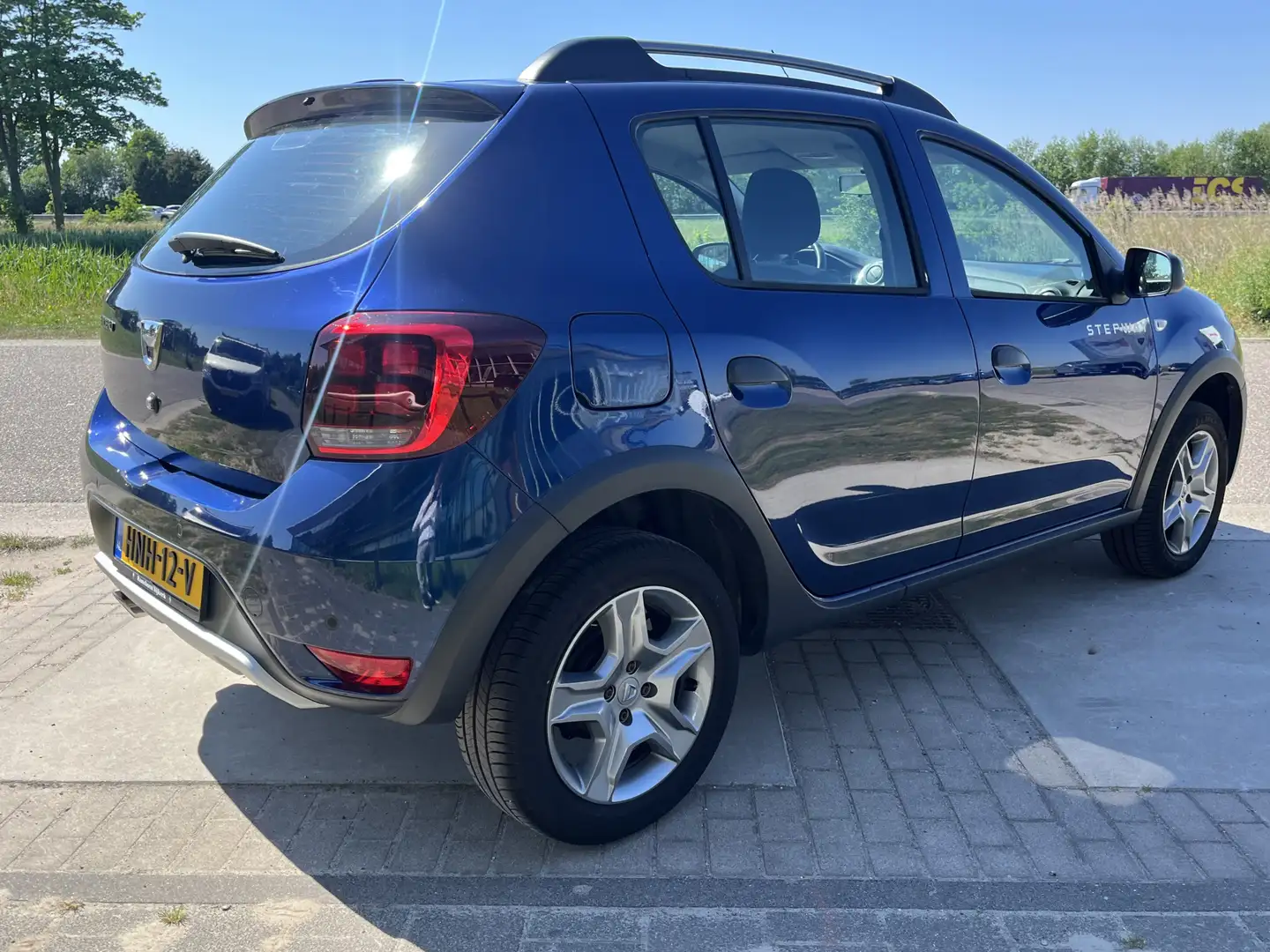 Dacia Sandero 0.9 TCe 90PK Stepway /Navigatie/ Mooie KM stand !! Bleu - 2