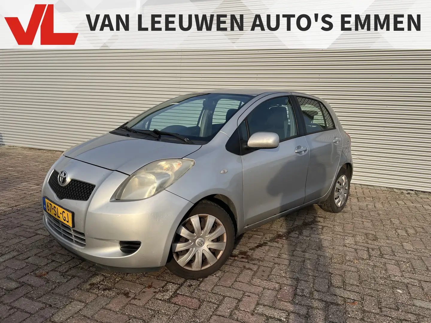 Toyota Yaris 1.3 VVTi Sol MMT | Airco | Trekhaak Grau - 1