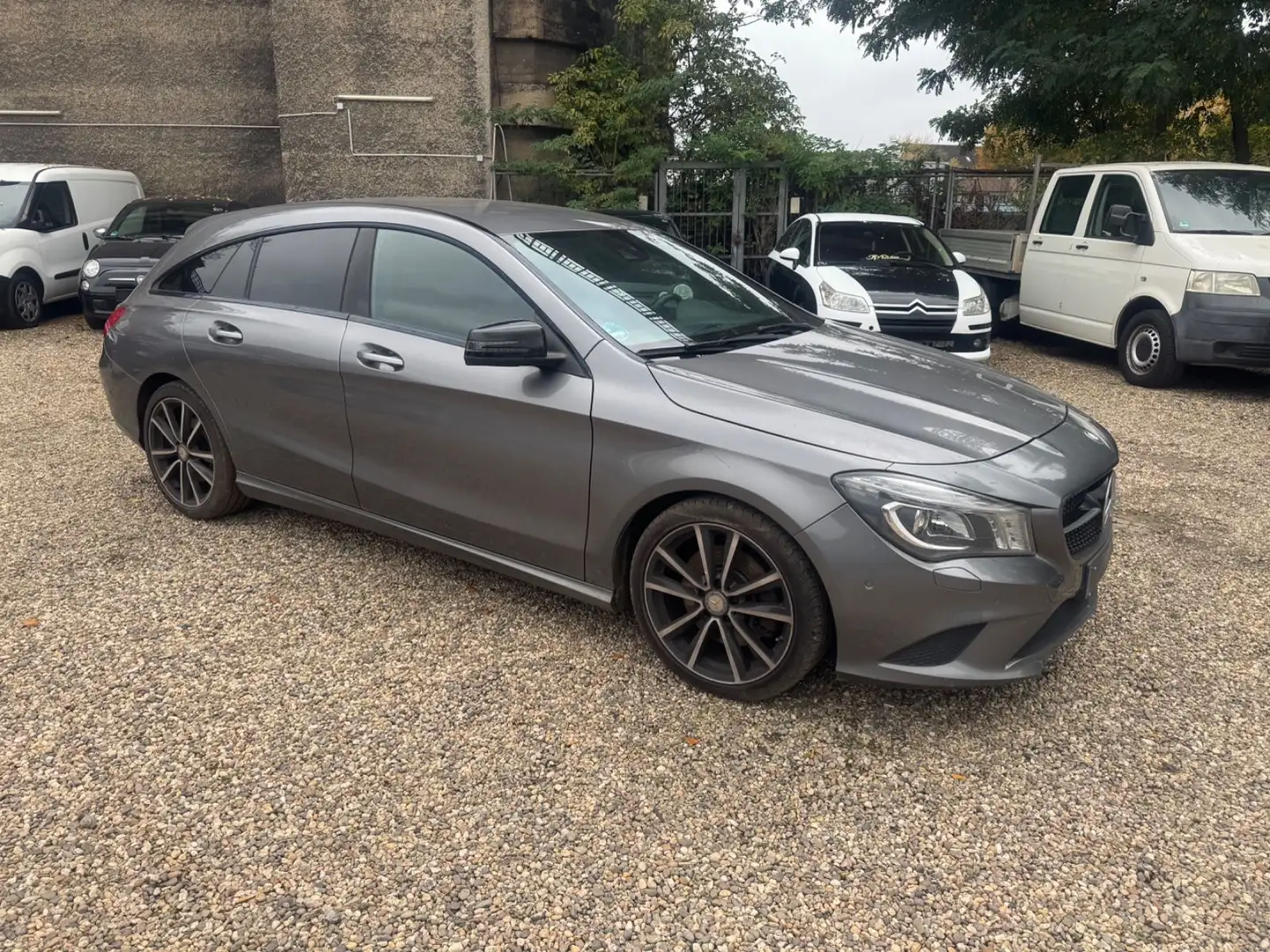 Mercedes-Benz CLA 250 Automatik Klima Navi** Grau - 1