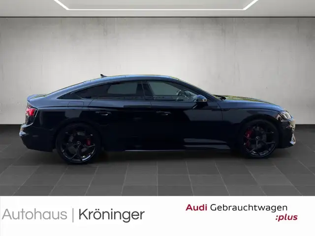 Audi RS5 view 4