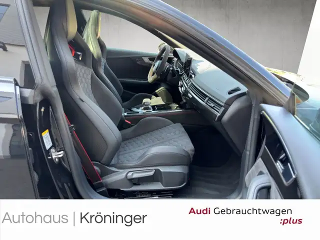 Audi RS5 view 9