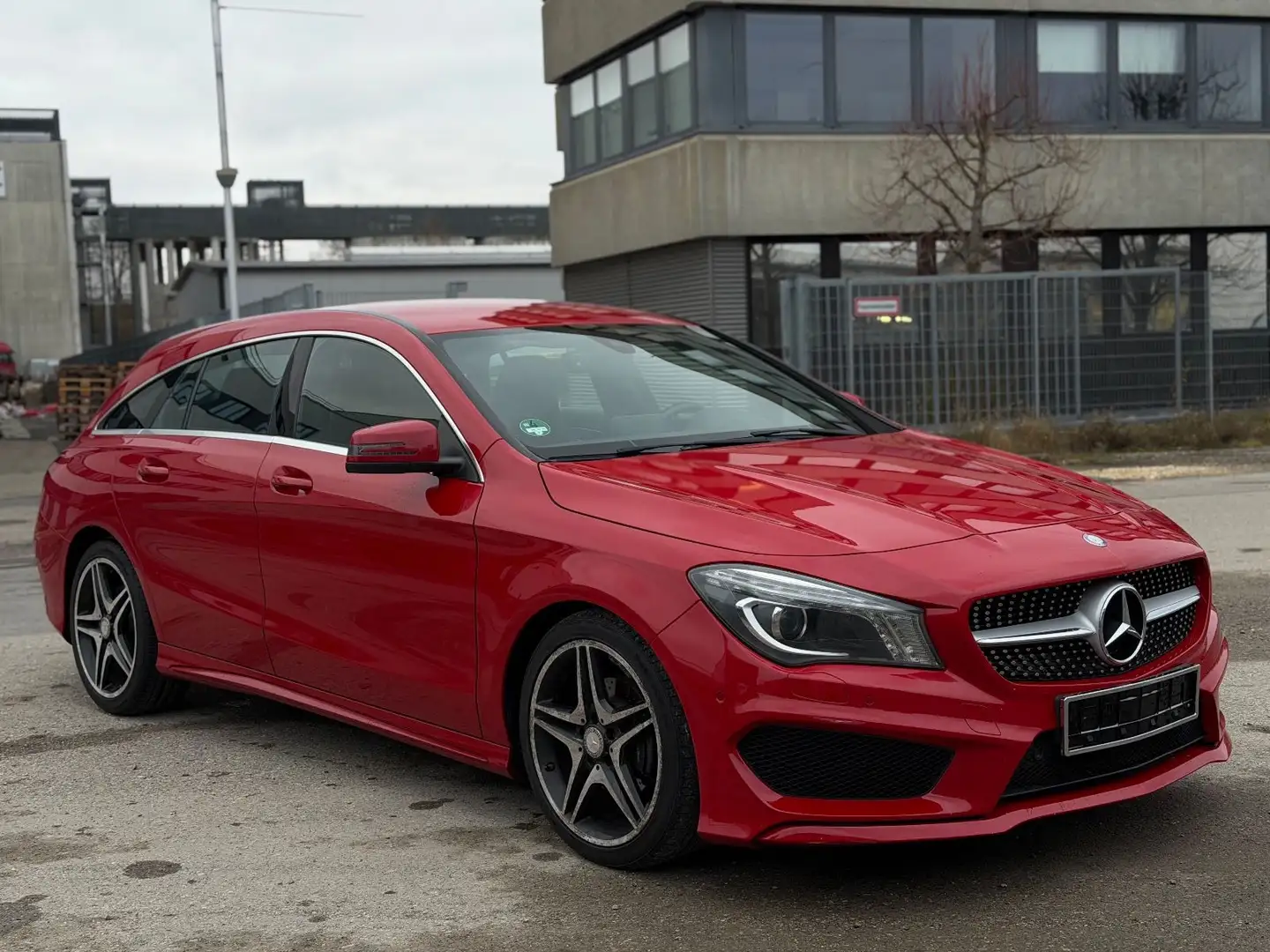 Mercedes-Benz CLA 180 Shooting Brake AMG-Line Automatik Euro6 Red - 2