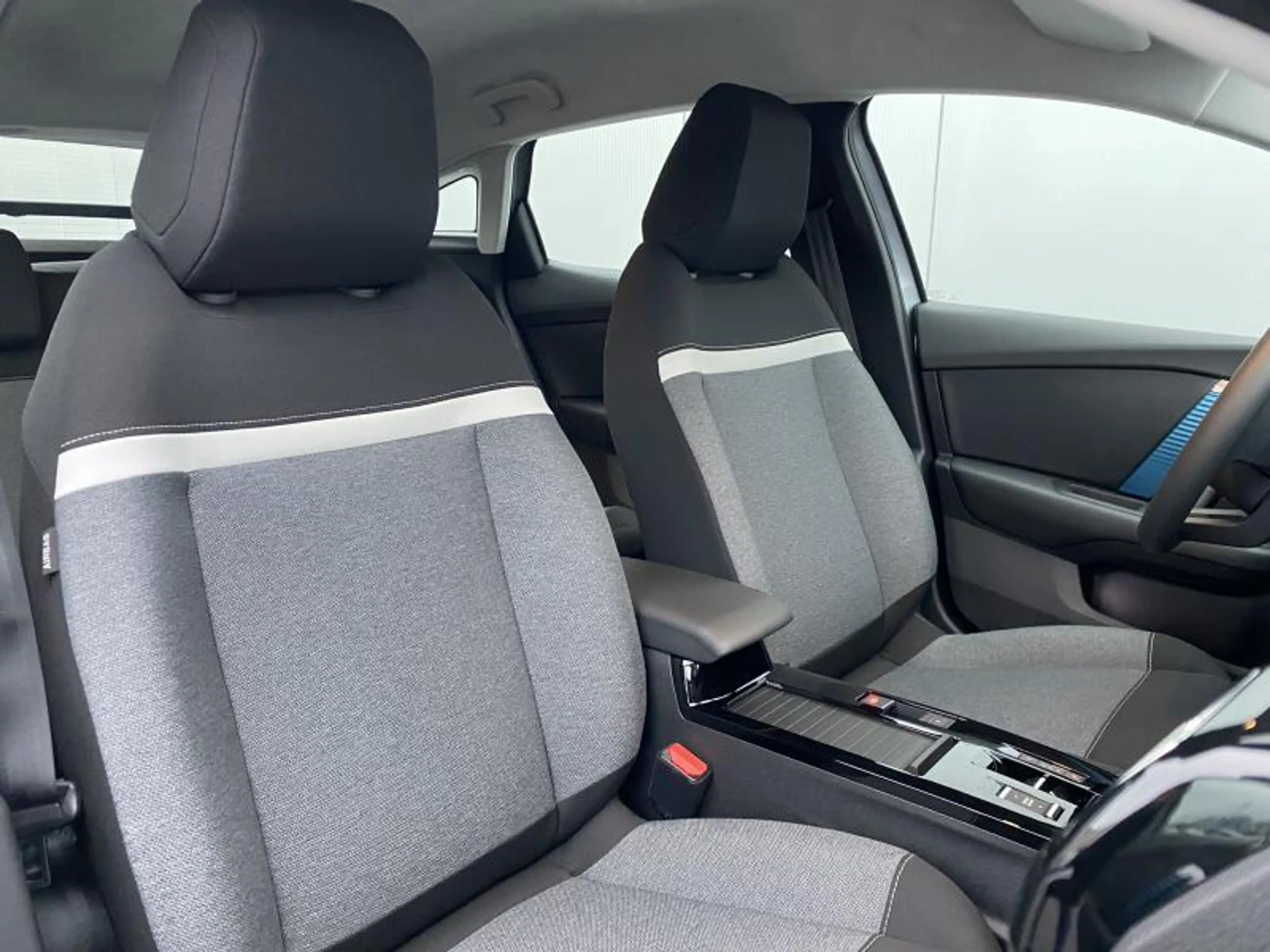 Citroen C4 e- Business GPS — photo 15