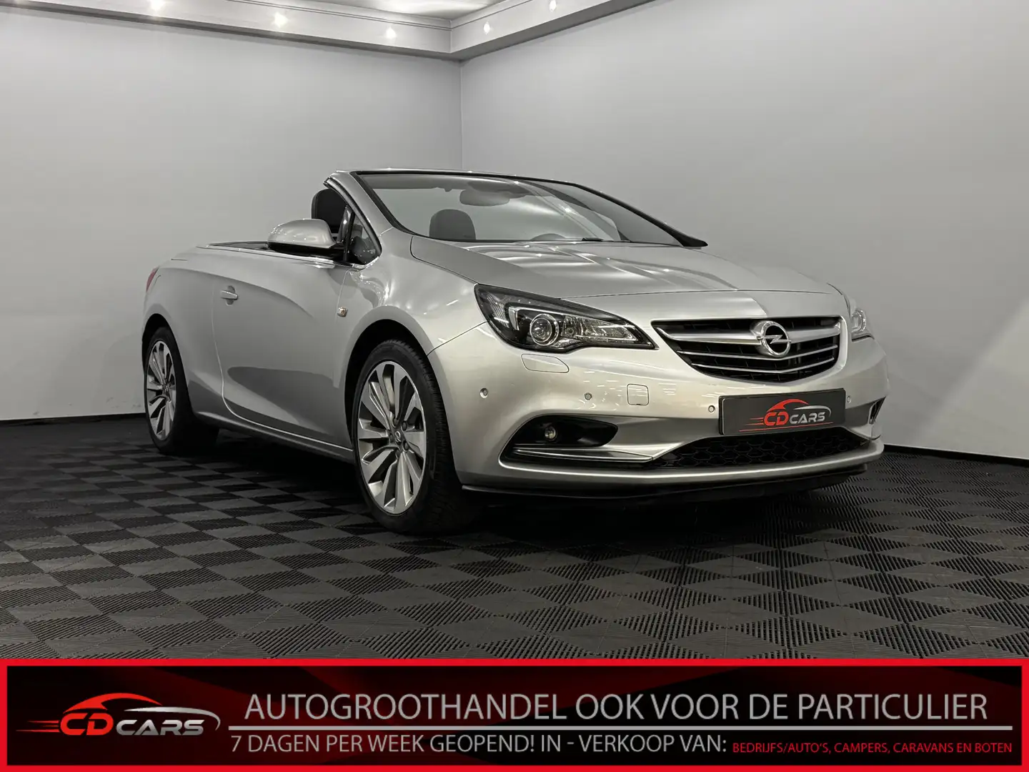 Opel Cascada 1.4 Turbo ecoFLEX Cosmo Leder, Camera, Navi, Cruis Grijs - 1