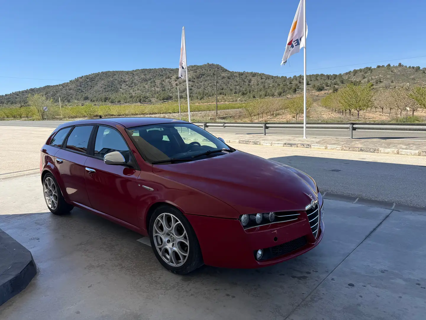 Alfa Romeo 159 159 Sportwagon 2.2 JTS Distinctive Distinctive Rojo - 2
