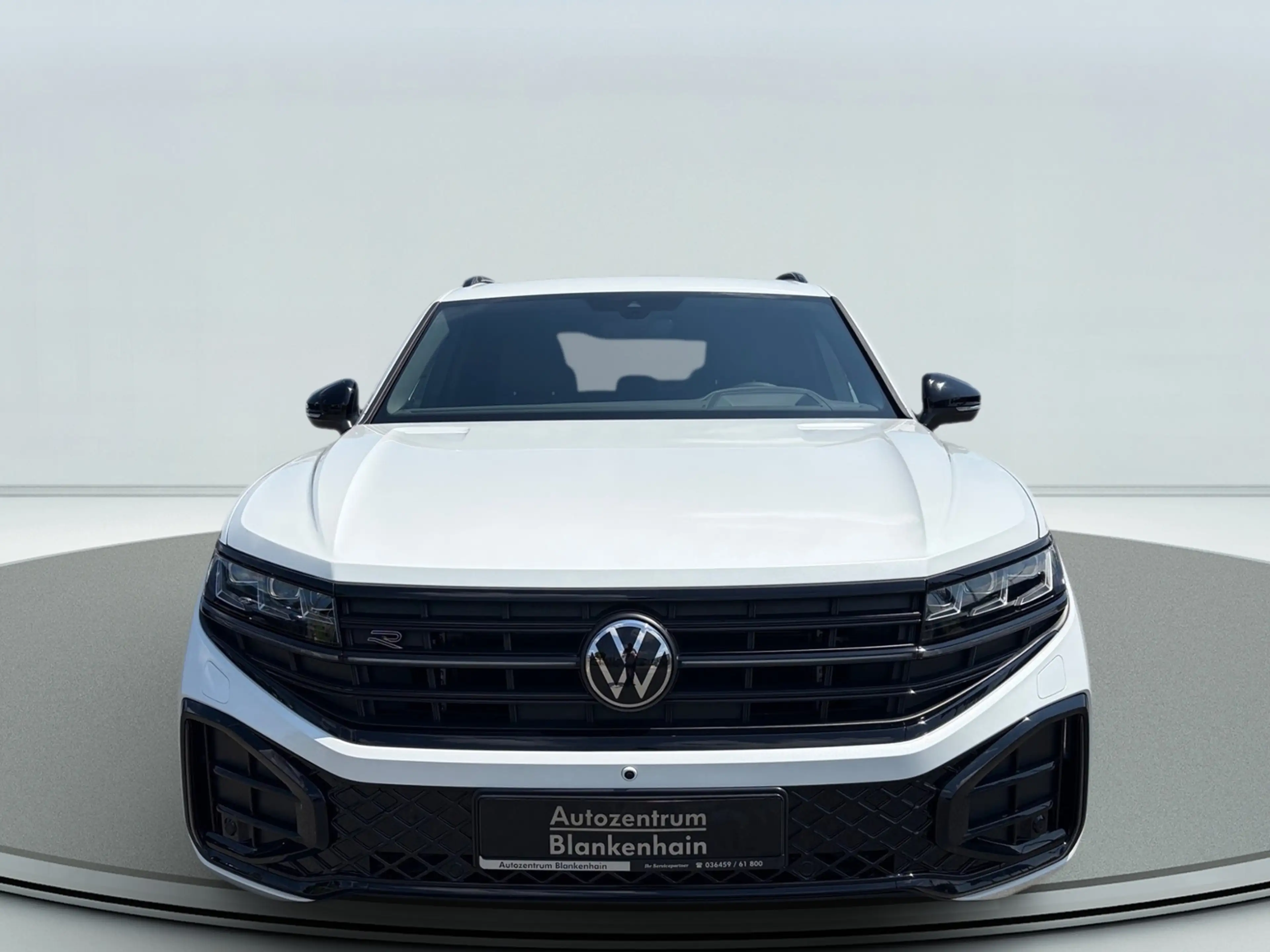 Volkswagen Touareg R-Line 3,0 TDI Final Edition — photo 3