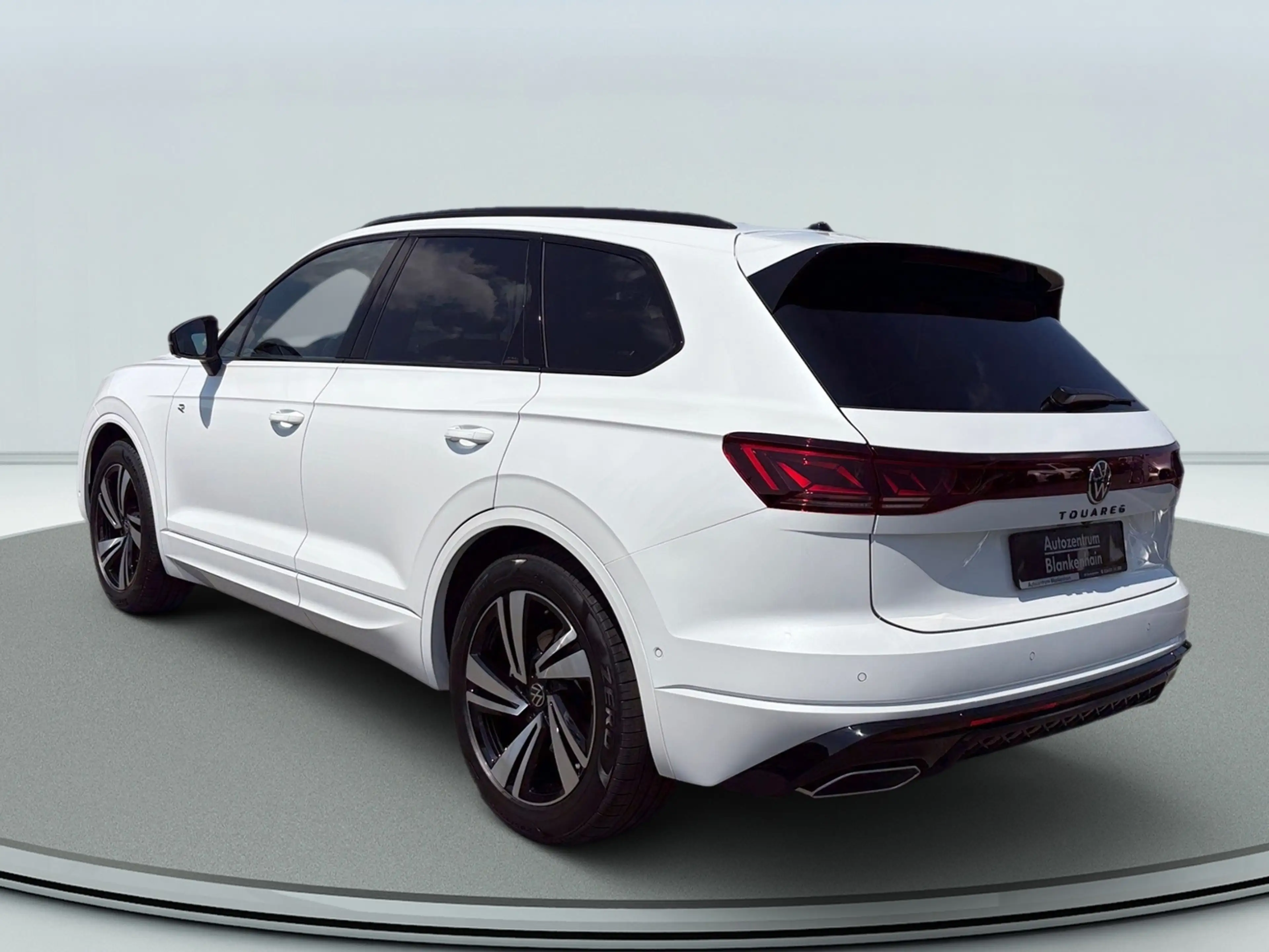 Volkswagen Touareg R-Line 3,0 TDI Final Edition — photo 7