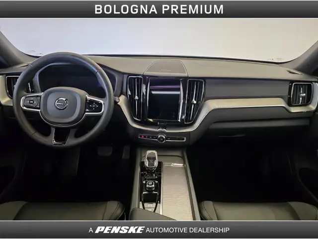 Volvo XC60 view 4