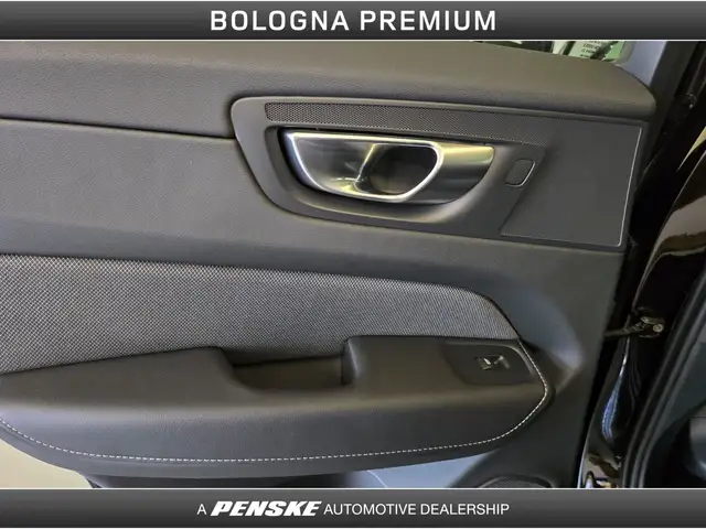 Volvo XC60 view 28