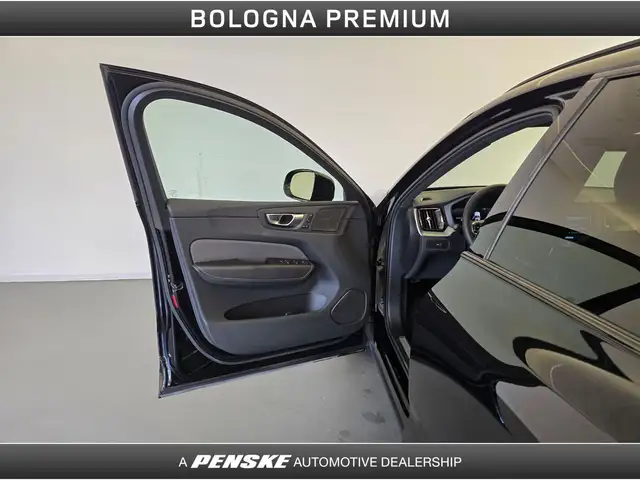 Volvo XC60 view 29
