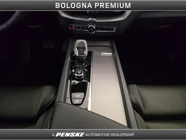 Volvo XC60 view 22