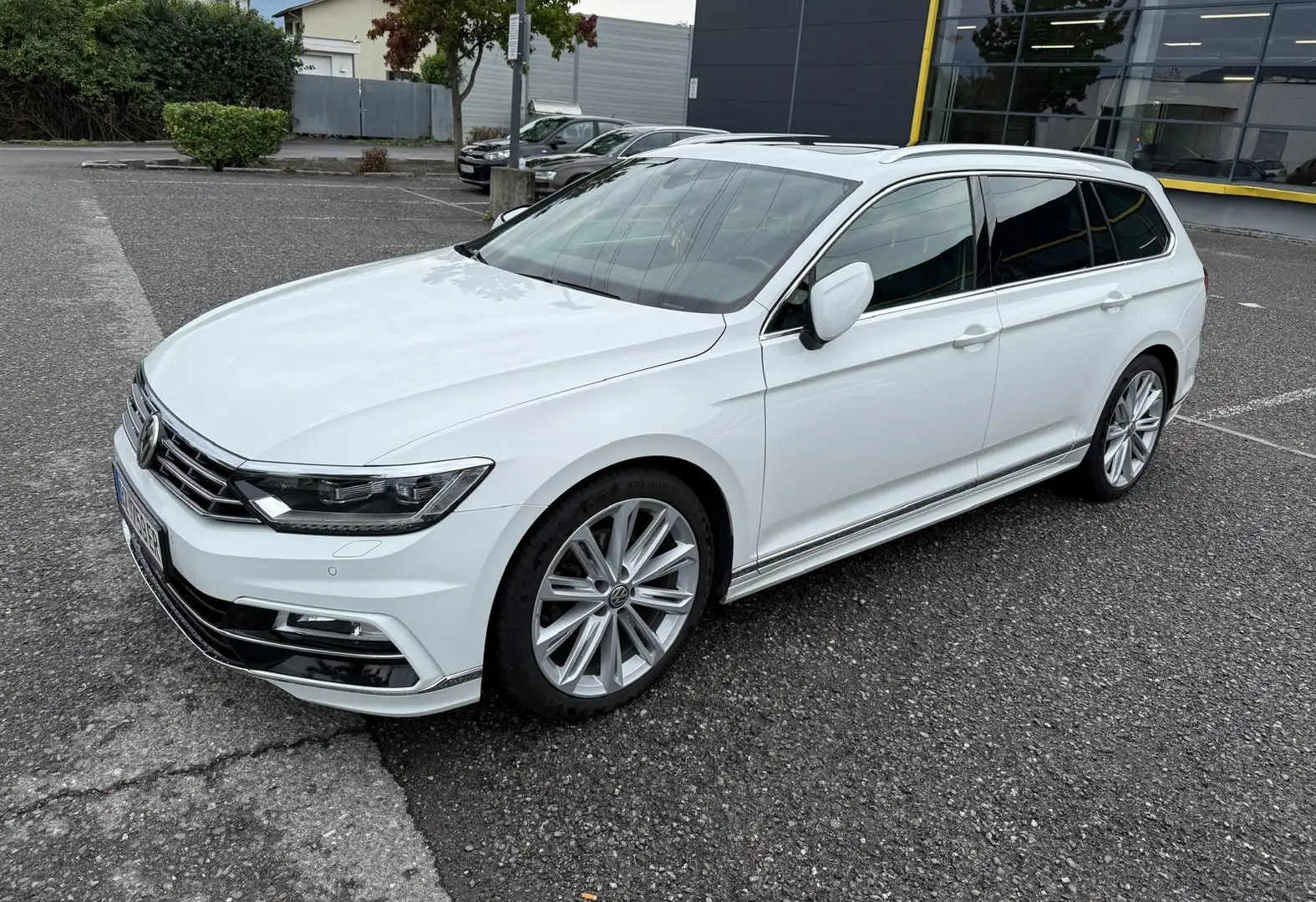Volkswagen Passat Variant Passat Comfortline 2,0 TDI SCR DSG Comfortline Weiß - 2