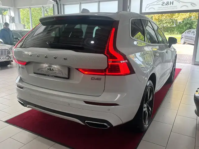 Volvo XC60 view 7