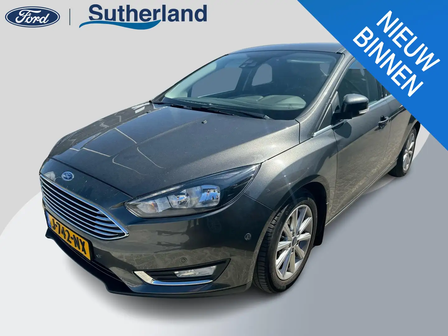 Ford Focus 1.0 Titanium 125pk | Navigatie | Trekhaak Grijs - 1