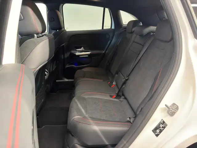 Mercedes-Benz GLA 200 d 4MATIC Österreich-Edition Ansicht 8