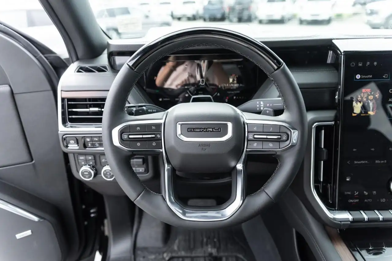 GMC Yukon снимка GMC Yukon