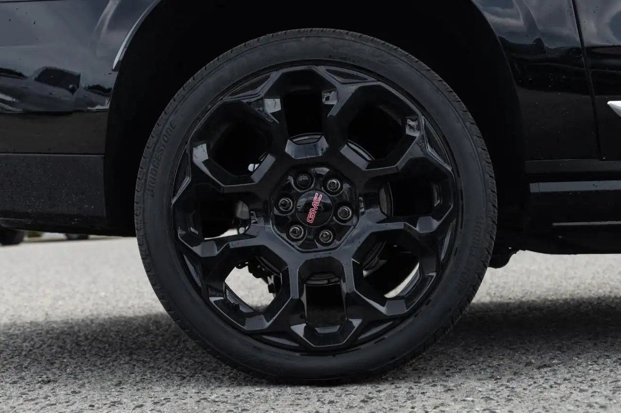 GMC Yukon снимка GMC Yukon