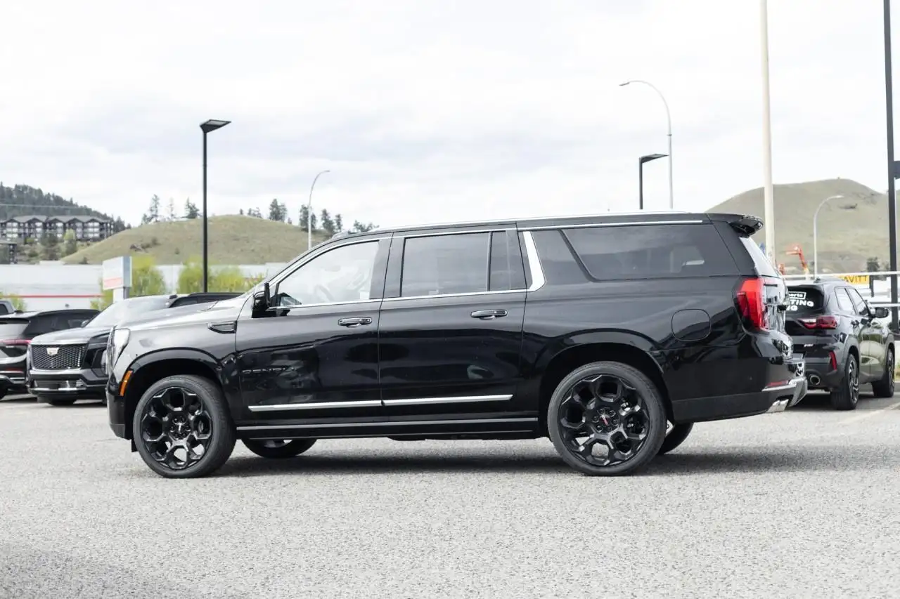 GMC Yukon снимка GMC Yukon