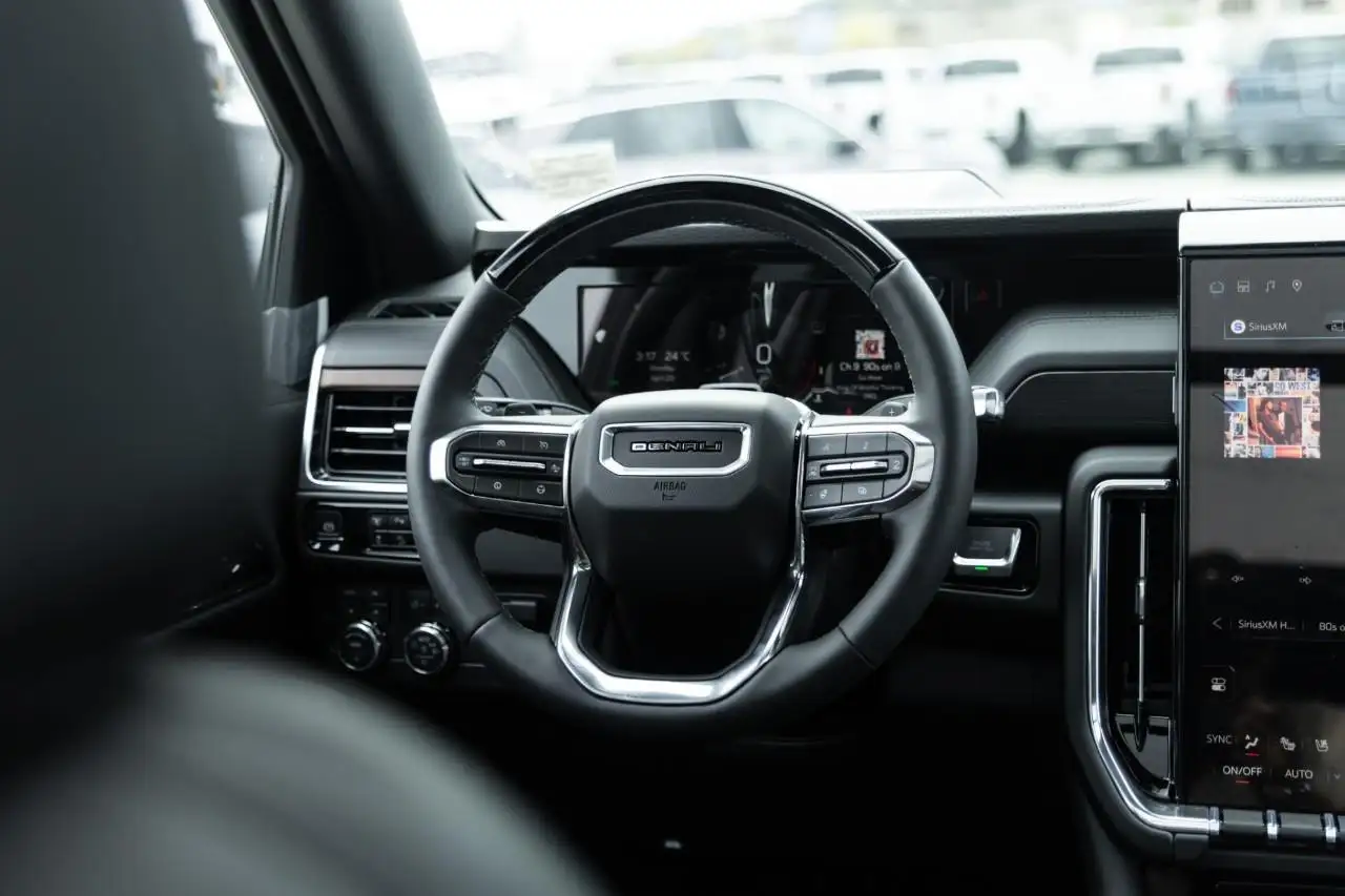 GMC Yukon снимка GMC Yukon