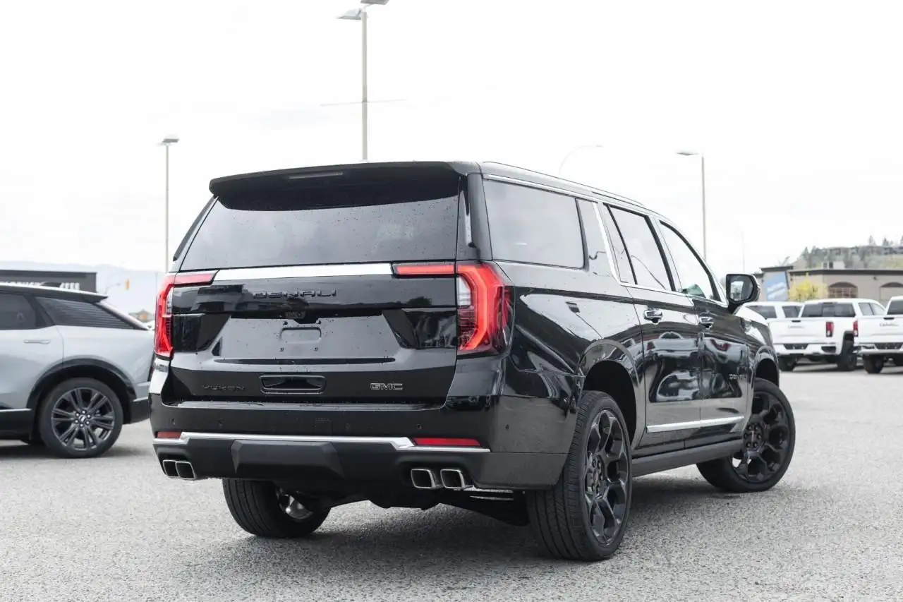 GMC Yukon снимка GMC Yukon