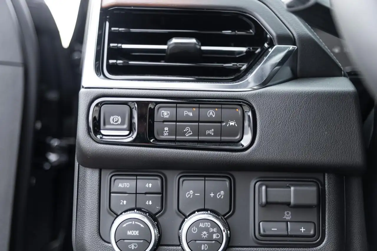 GMC Yukon снимка GMC Yukon