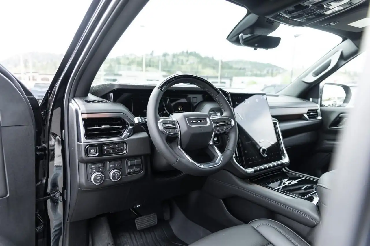 GMC Yukon снимка GMC Yukon