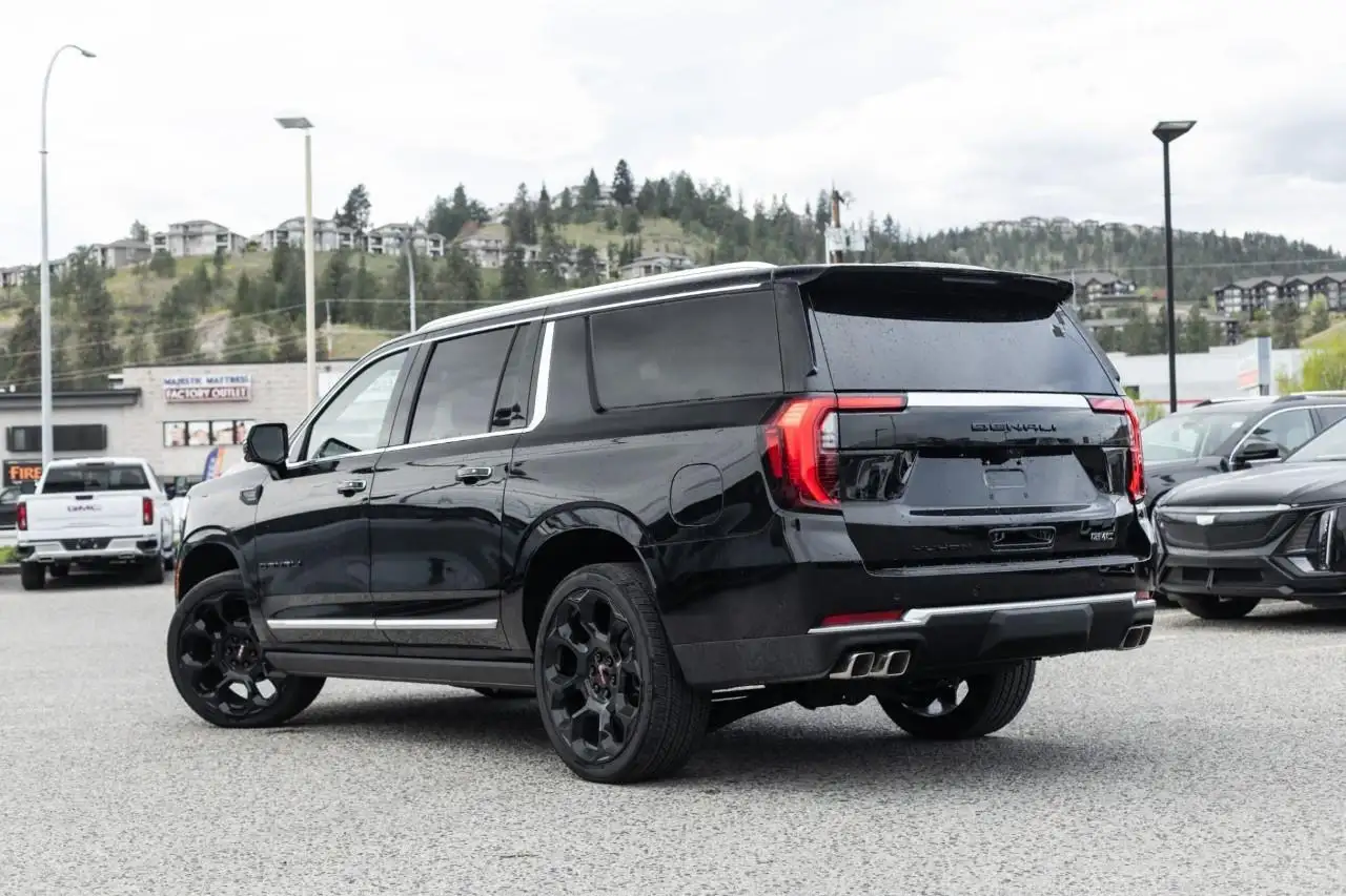 GMC Yukon снимка GMC Yukon