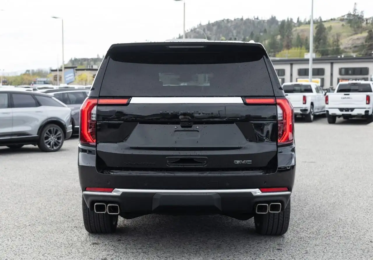 GMC Yukon снимка GMC Yukon