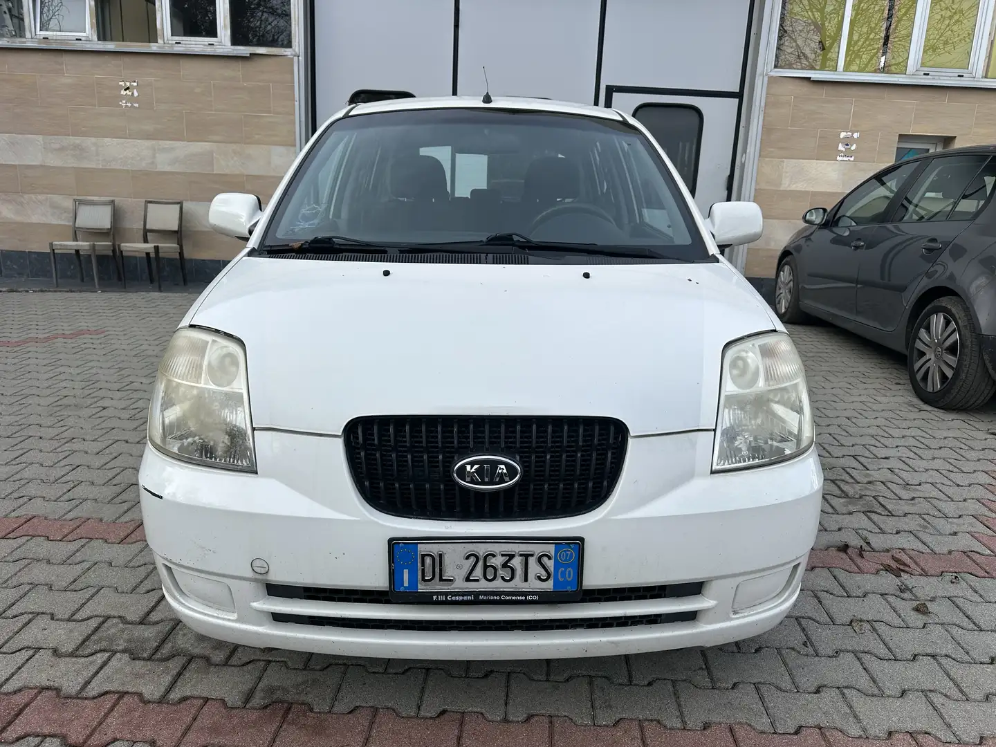 Kia Picanto 1.0 LX Urban - 1