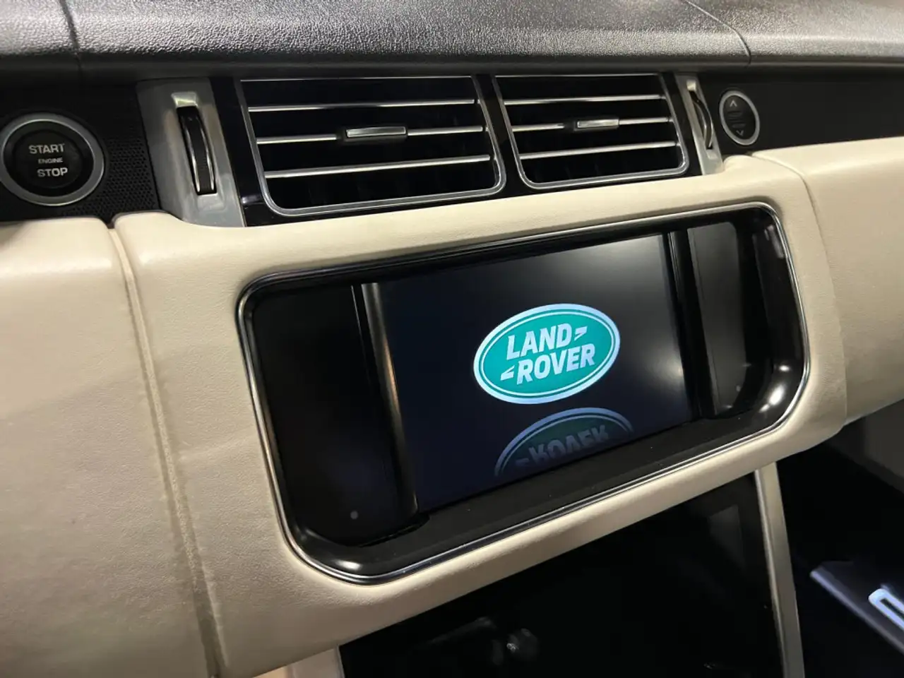 Land Rover Range Rover снимка Land Rover Range Rover