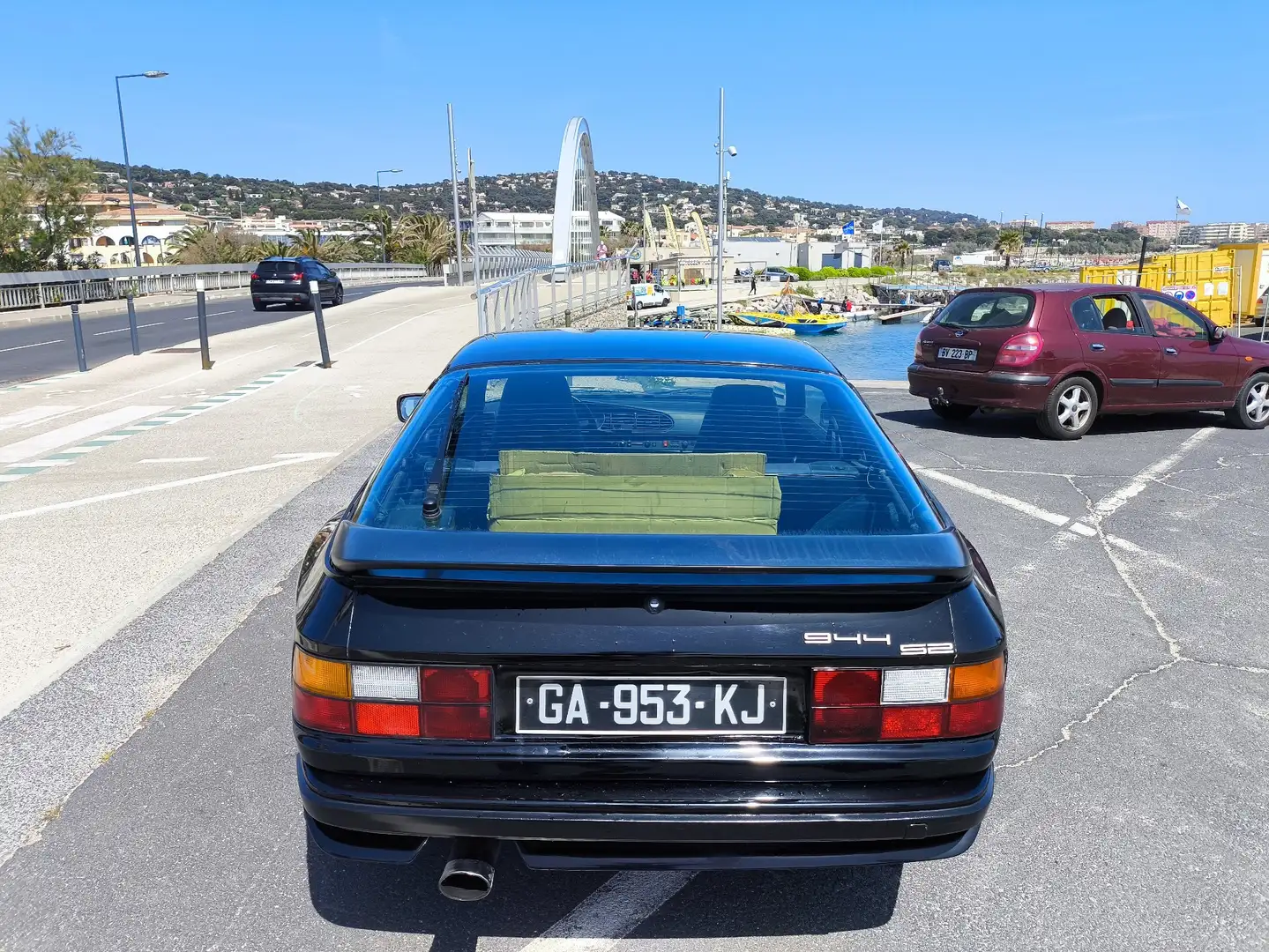 Porsche 944 S2 - 2