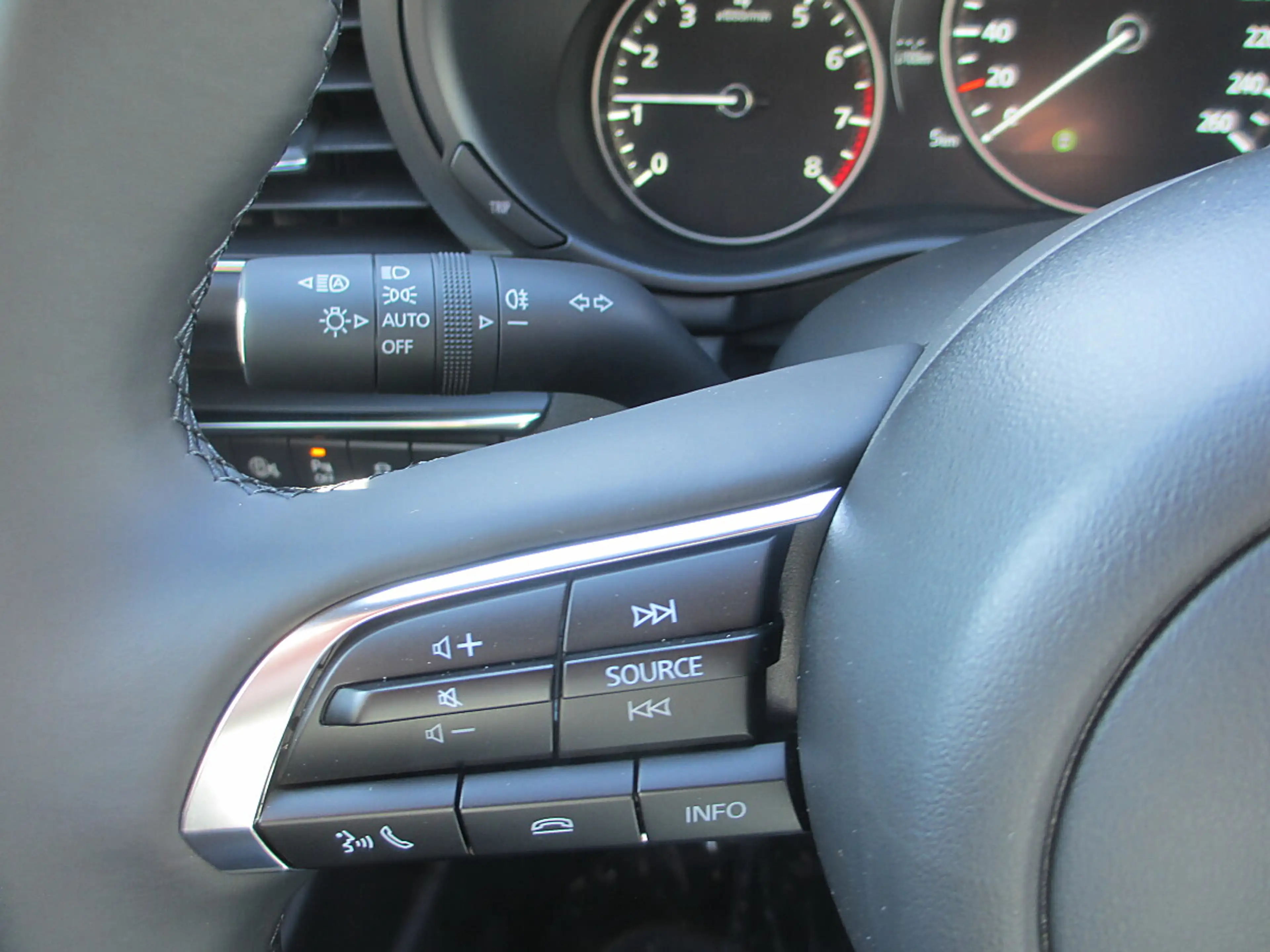 Mazda 3 Mazda3 e-Skyactiv-G140 Homura — photo 14